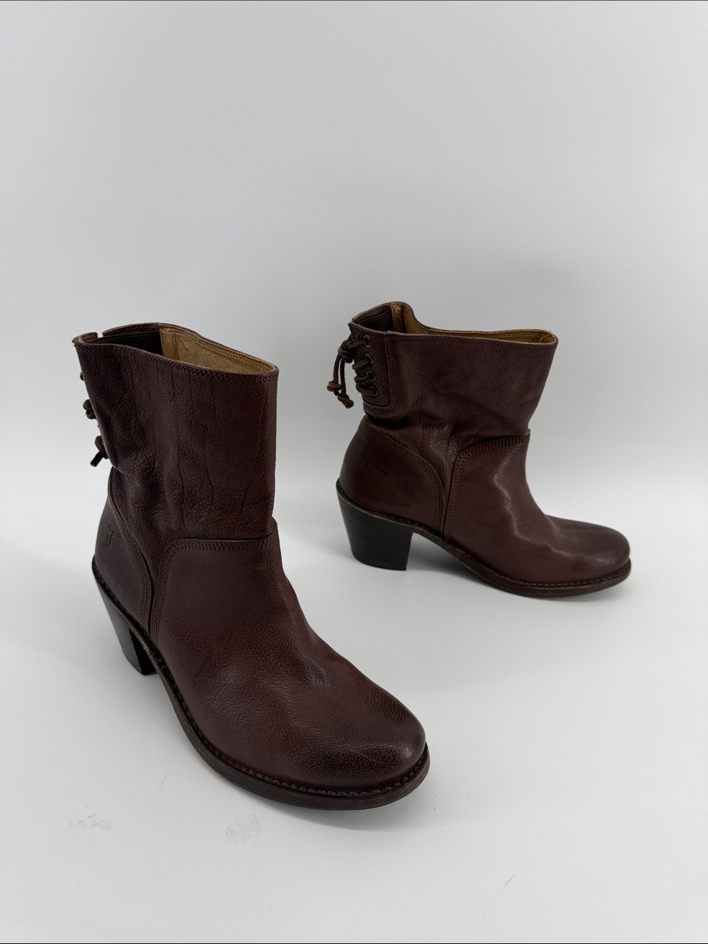 Frye Carmen Lace Back Boots in Brown 8B S80